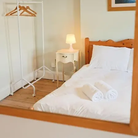 Spacious 2 Storey Penthouse Flat, Fantastic Views! Lägenhet *